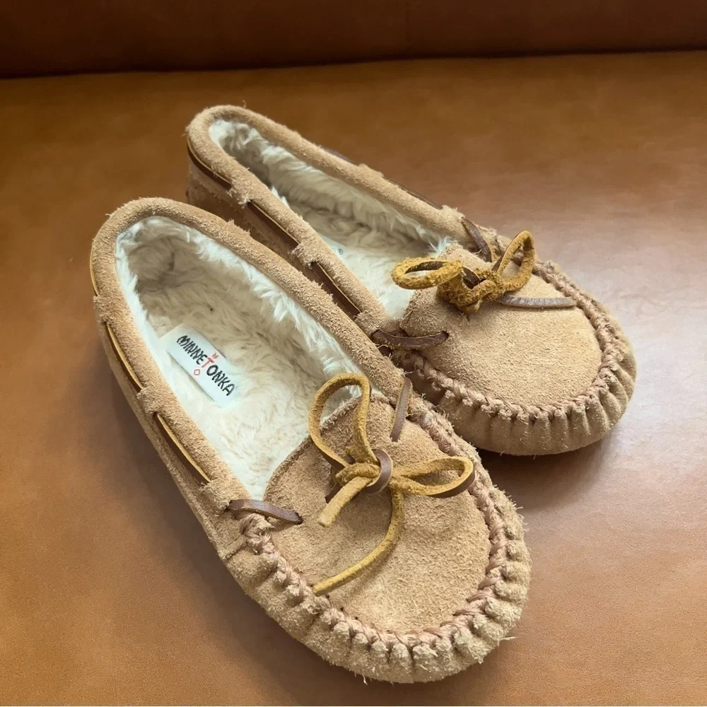 Minnetonka Kids Size 13 Cassie Slipper cinnamon Brown Leather Slipper Fur Lined